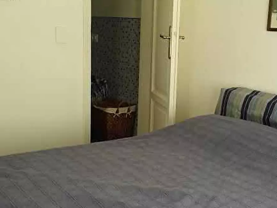 Immagine 8 di Trilocale in affitto  a Pietrasanta