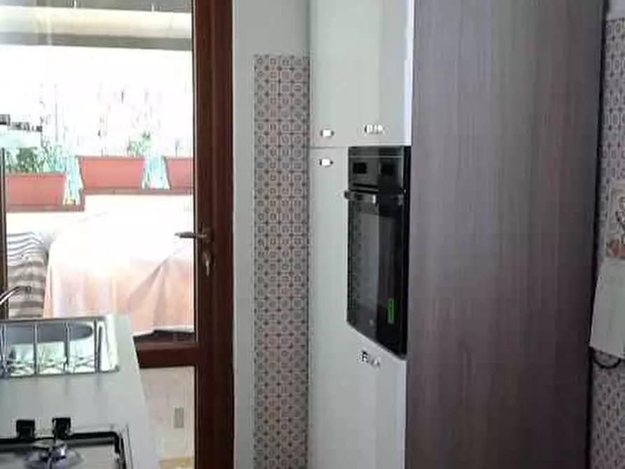Immagine 4 di Trilocale in affitto  a Pietrasanta