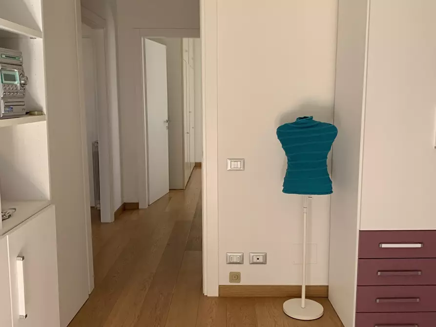 Immagine 17 di Appartamento in affitto  a Viareggio