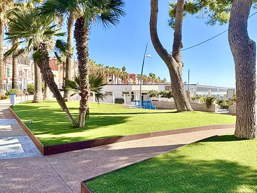 Immagine 49 di Monolocale in vendita  in Via Allavena a Riva Ligure