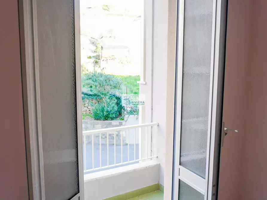 Immagine 39 di Bilocale in vendita  in Via Aurelia Ponente 102 Bis a Santo Stefano Al Mare