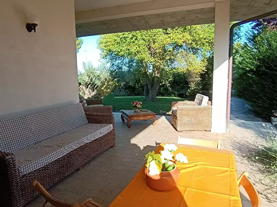 Immagine 1 di Villa in vendita  in Contrada Perazza a Rocca San Giovanni