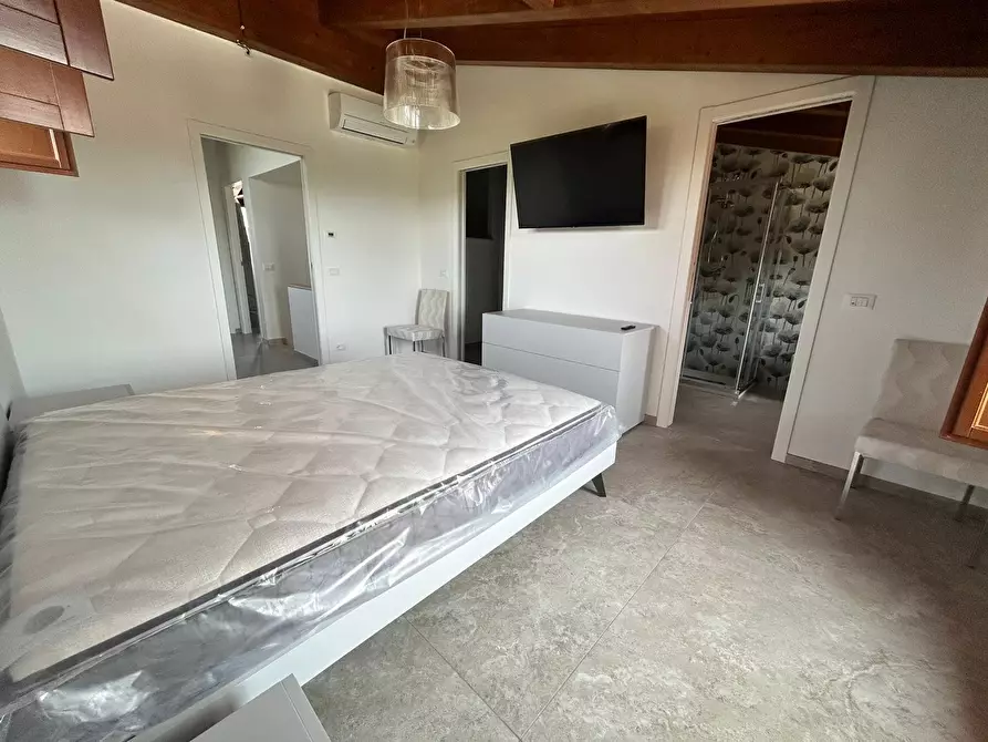 Immagine 24 di Loft/Open space in affitto  a Treglio