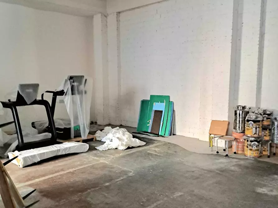 Immagine 14 di Locale commerciale in affitto  in Via del Pescara 5 a Lanciano