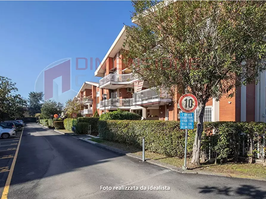 Immagine 18 di Trilocale in vendita  in Via Dameta a Roma