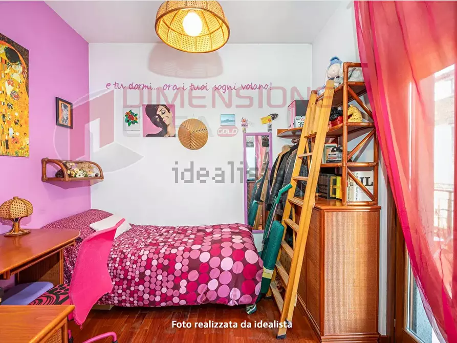 Immagine 13 di Quadrilocale in vendita  in Via delle due torri a Roma