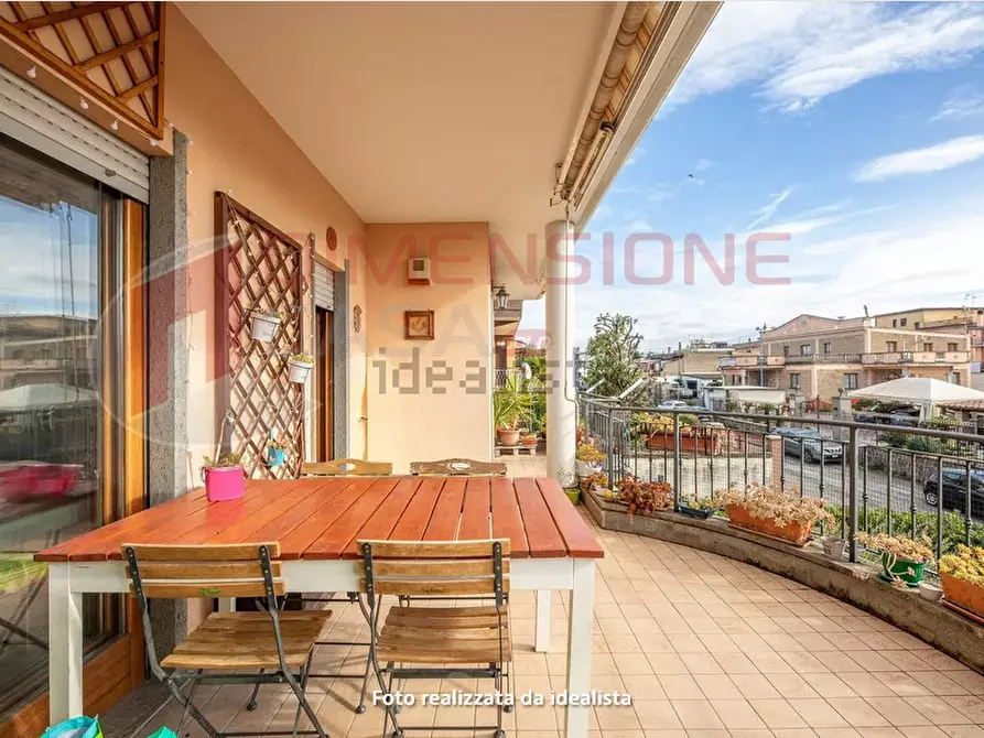 Immagine 23 di Quadrilocale in vendita  in Via delle due torri a Roma