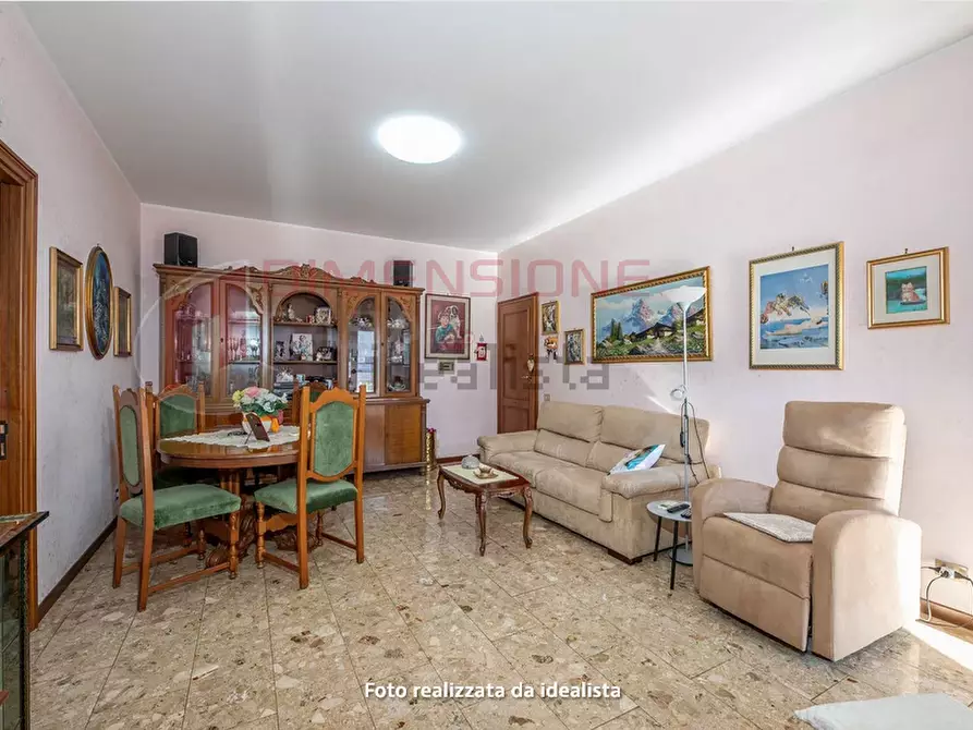 Immagine 4 di Trilocale in vendita  in Via Dameta a Roma