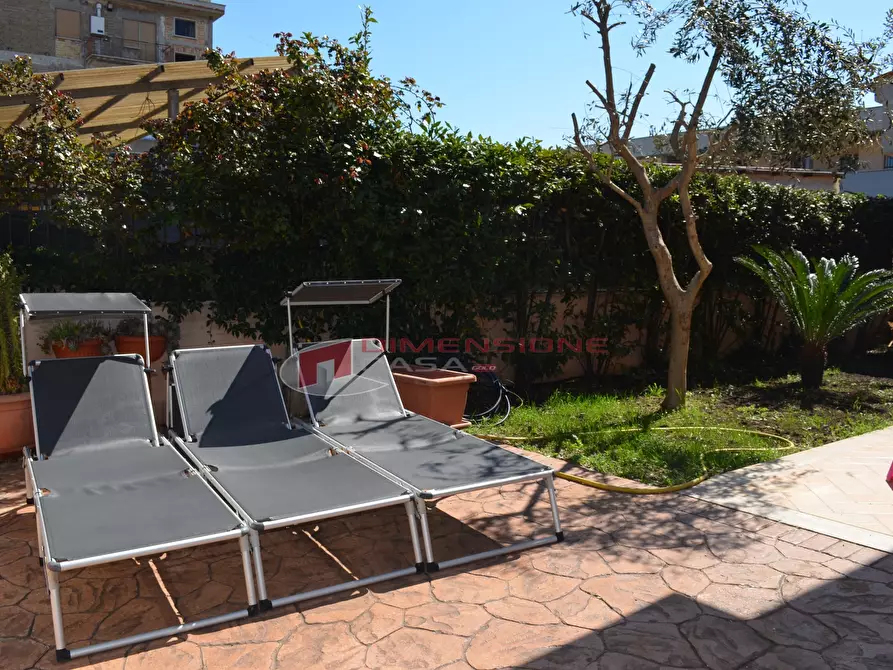 Immagine 3 di Casa trifamiliare in vendita  in VIA DEL FOSSO DELL'OSA 399 a Roma