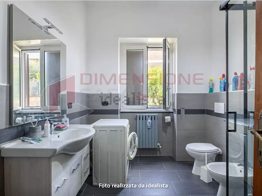 Immagine 18 di Trilocale in vendita  in Via Polverigi a Roma