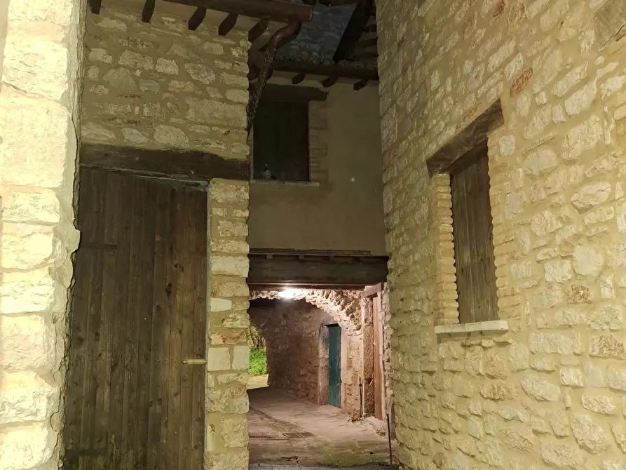 Immagine 20 di Quadrilocale in vendita  in Via Folignate 1 a Visso