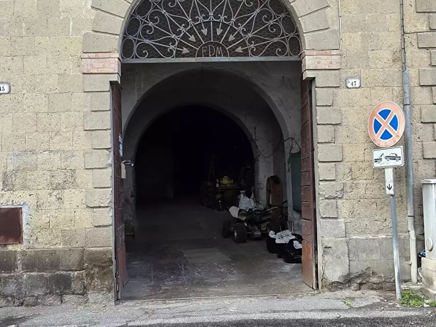 Immagine 1 di Garage in vendita  in Via Cesare Battisti 47 a Morlupo