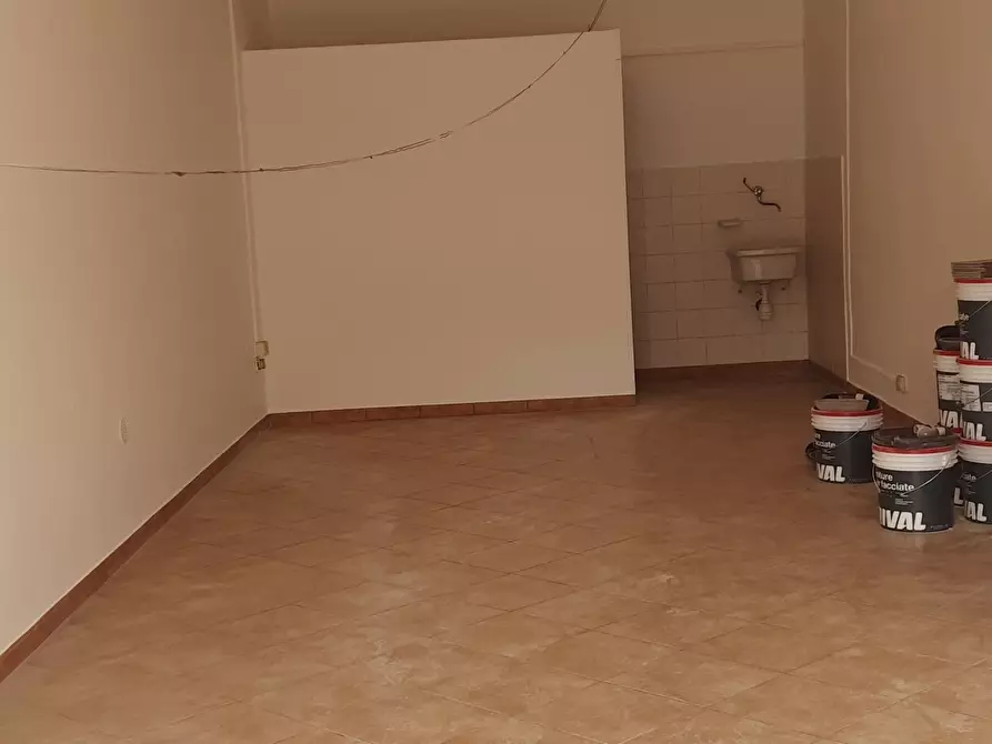 Immagine 8 di Locale commerciale in affitto  in Via Flaminia 1761 a Morlupo