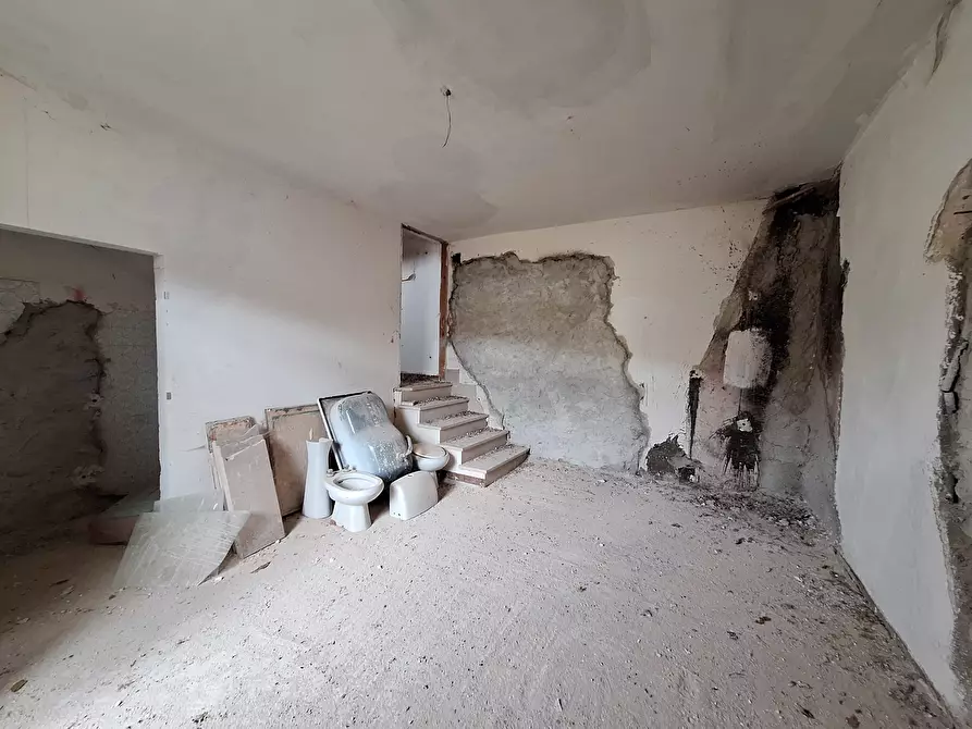 Immagine 2 di Quadrilocale in vendita  in Via Folignate 1 a Visso