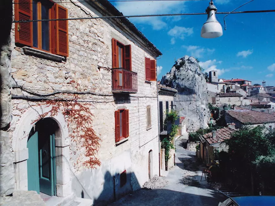 Immagine 5 di Rustico / casale in vendita  in Via San Lucia a Castropignano