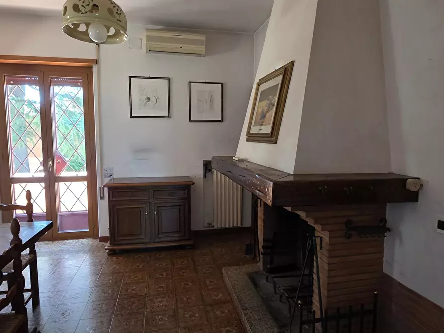Immagine 16 di Villa in vendita  in Via Aldo Moro 11 a Castelnuovo Di Porto