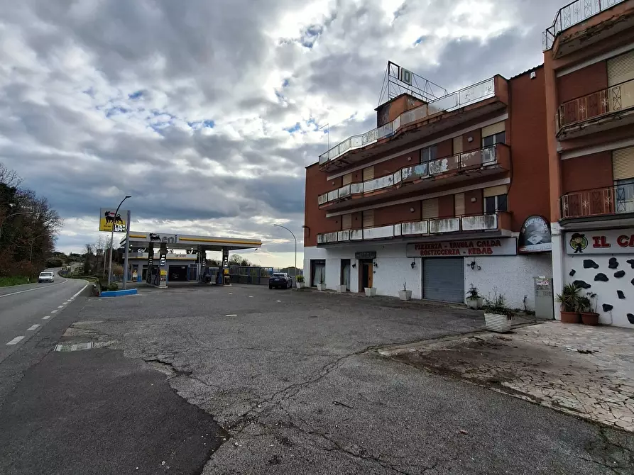 Immagine 5 di Palazzo in vendita  in Via Flaminia 5 a Morlupo