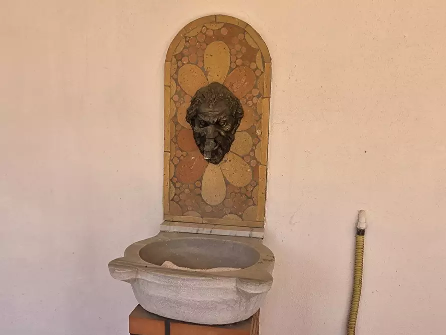 Immagine 8 di Villa in vendita  in Via Aldo Moro 11 a Castelnuovo Di Porto