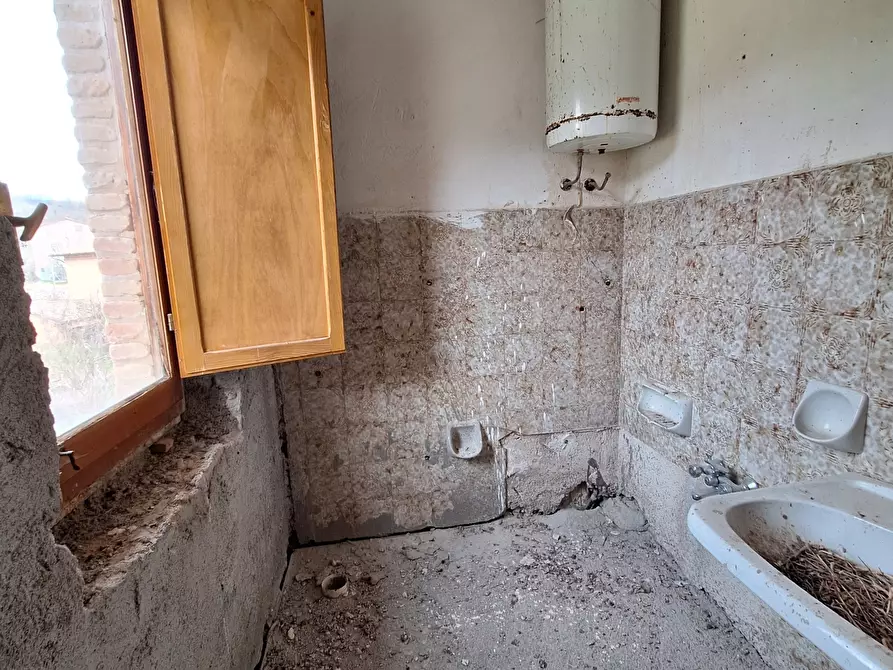 Immagine 8 di Quadrilocale in vendita  in Via Folignate 1 a Visso