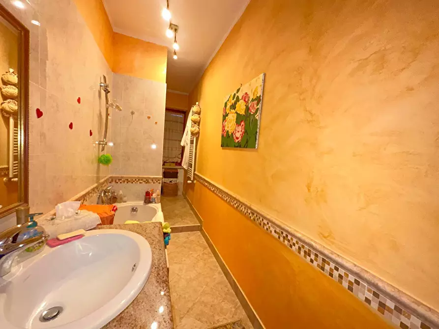 Immagine 24 di Trilocale in vendita  a Nole