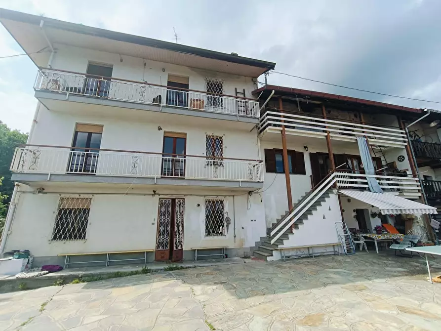 Immagine 3 di Casa bifamiliare in vendita  in STRADA VALLOSSERA 97 a Rocca Canavese