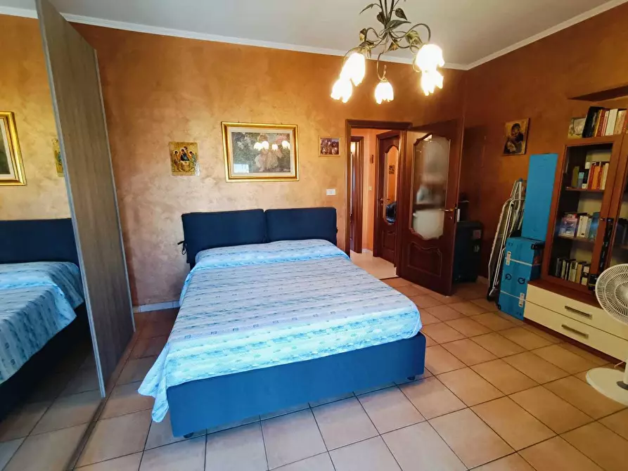 Immagine 15 di Bilocale in vendita  in Via Sempione 144 a Torino