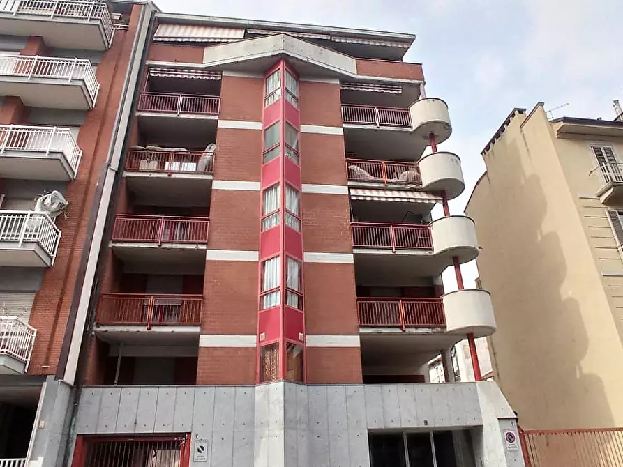 Immagine 40 di Pentalocale in vendita  in Via Villarbasse 32 a Torino