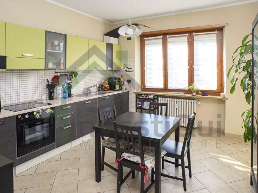 Immagine 8 di Quadrilocale in vendita  in Via Battitore 67 a Ciriè