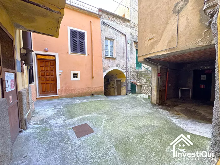 Immagine 44 di Pentalocale in vendita  in Piazza Umberto 1 a Tovo San Giacomo