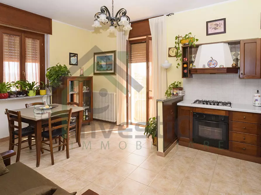 Immagine 2 di Trilocale in vendita  a Ciriè