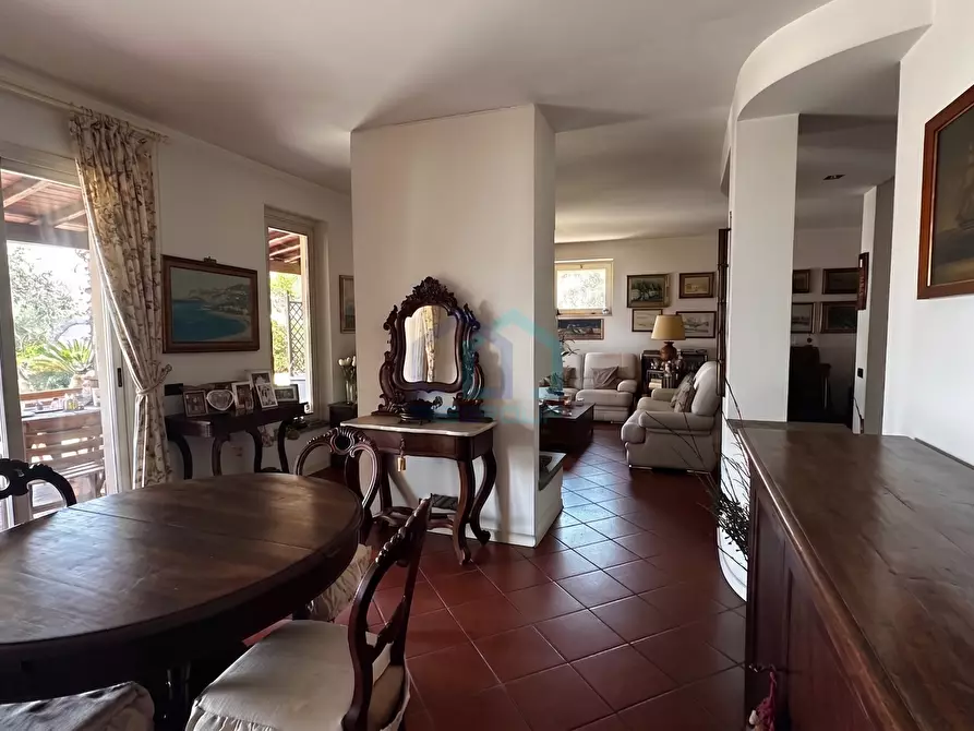 Immagine 9 di Villa in vendita  in Viale Vittorio Veneto 31 a Imperia