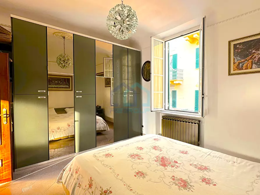 Immagine 6 di Pentalocale in vendita  in Via Piave 25 a Savona