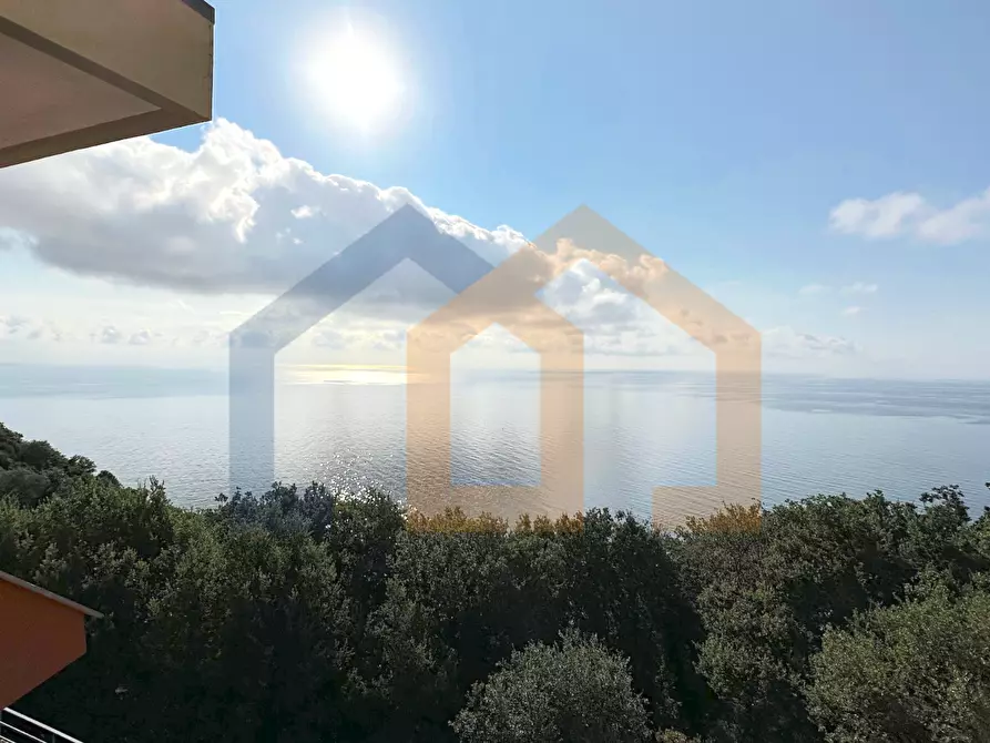 Immagine 37 di Quadrilocale in vendita  in Via de Negri 8 a Bergeggi