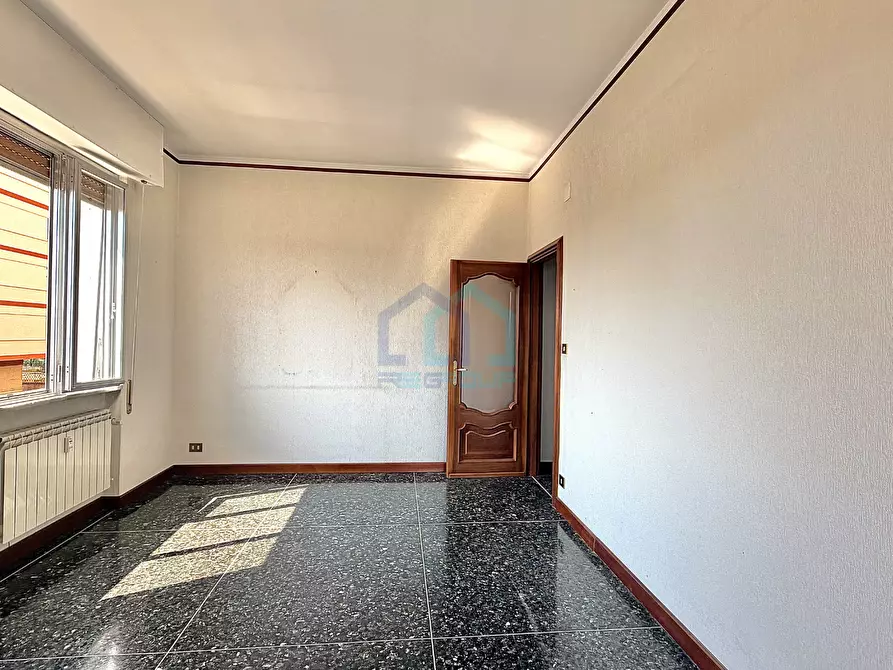 Immagine 11 di Quadrilocale in vendita  in Via Osvaldo Gnocchi Viani 37f a Savona