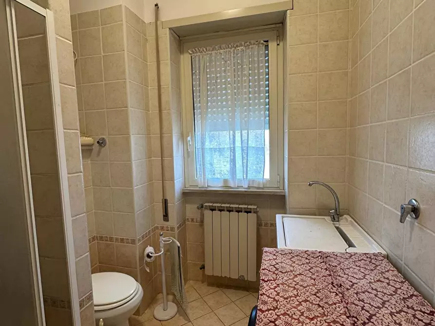 Immagine 18 di Pentalocale in vendita  in Via Marche 83 a Fonte Nuova