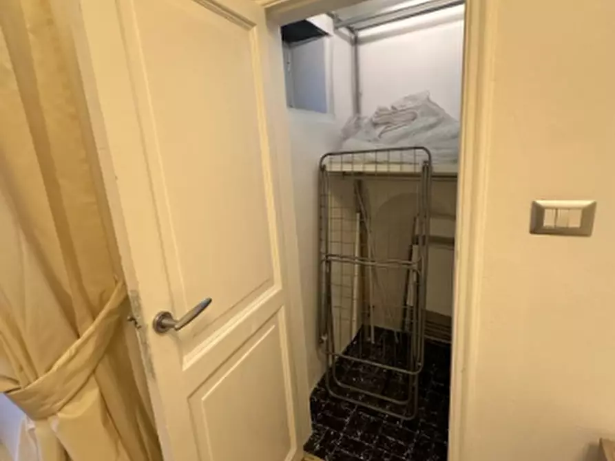 Immagine 8 di Pentalocale in affitto  a Chiavari