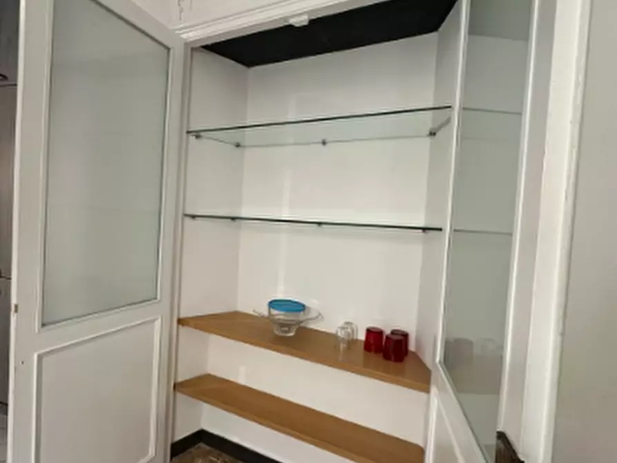 Immagine 12 di Pentalocale in affitto  a Chiavari