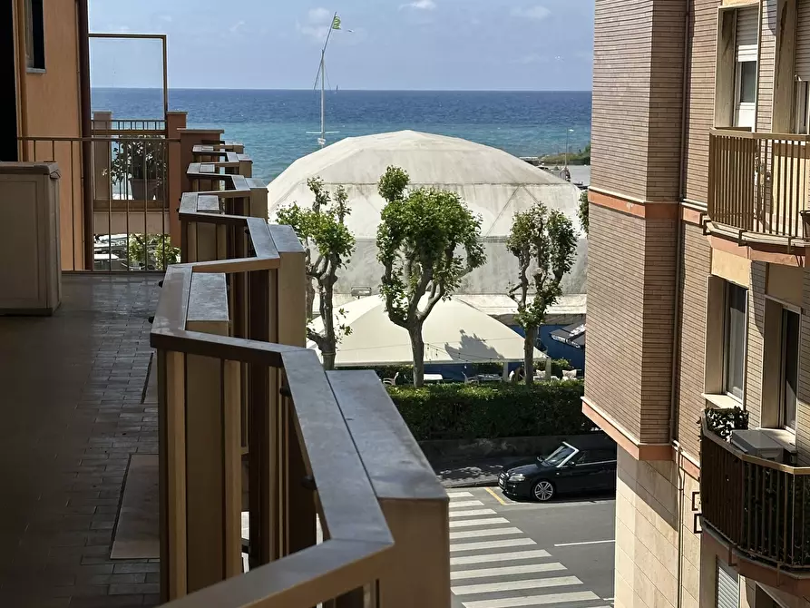 Immagine 18 di Bilocale in affitto  in Viale Tito Groppo 1 a Chiavari