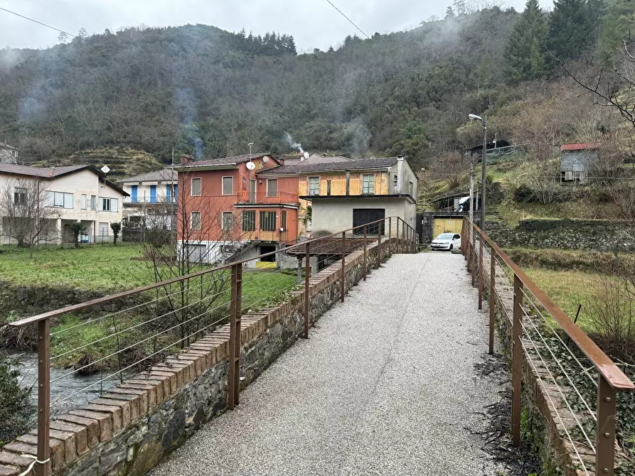 Immagine 1 di Porzione di casa in vendita  a San Colombano Certenoli