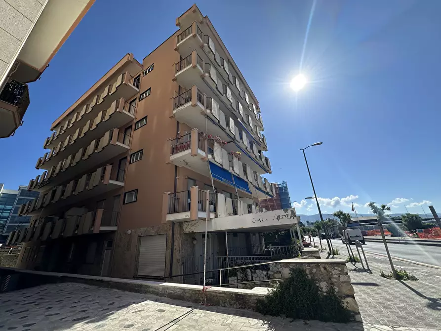 Immagine 1 di Bilocale in affitto  in Viale Tito Groppo 1 a Chiavari