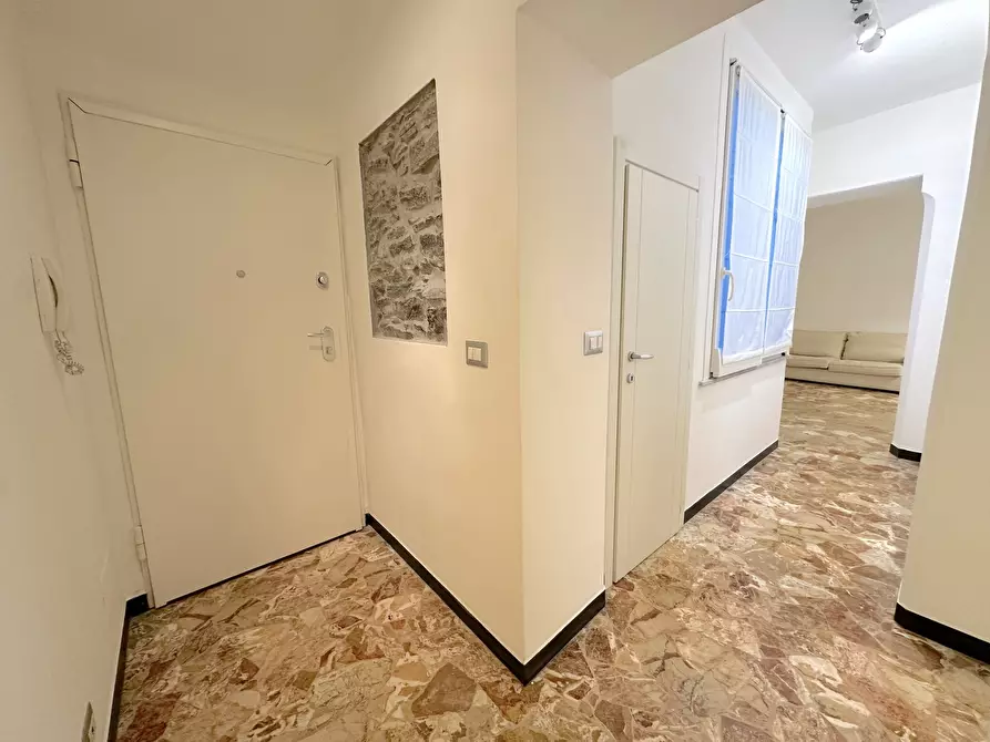 Immagine 9 di Pentalocale in affitto  a Chiavari