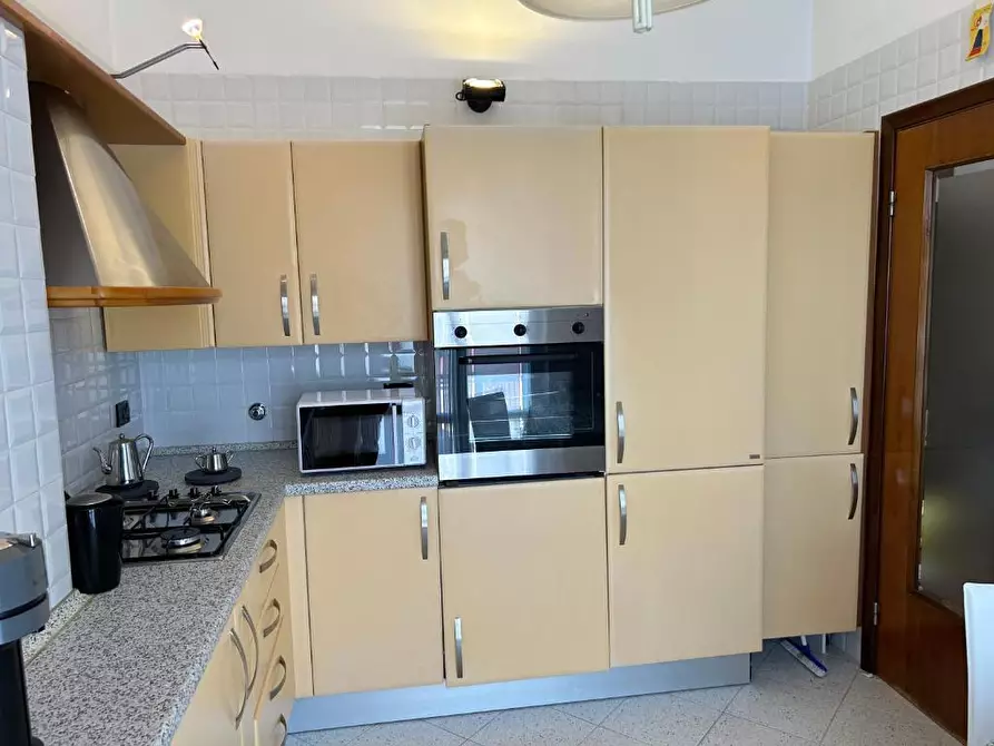 Immagine 7 di Trilocale in affitto  a Lavagna