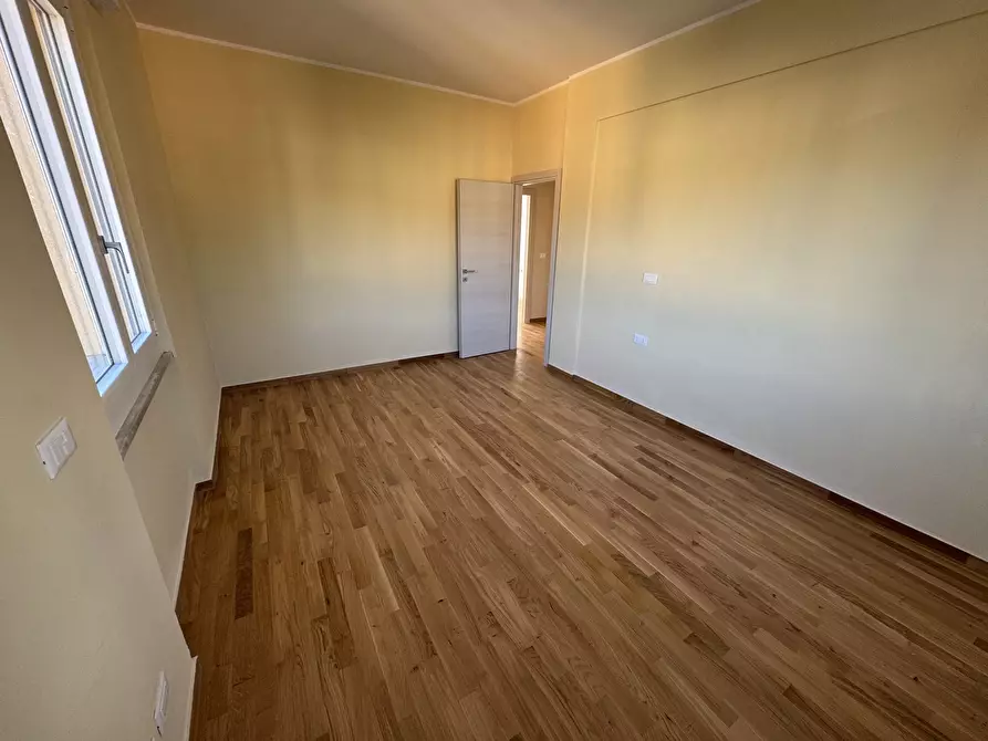 Immagine 4 di Trilocale in affitto  a Chiavari