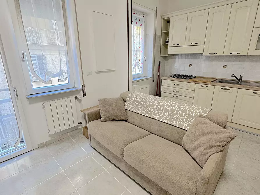 Immagine 9 di Trilocale in affitto  a Chiavari