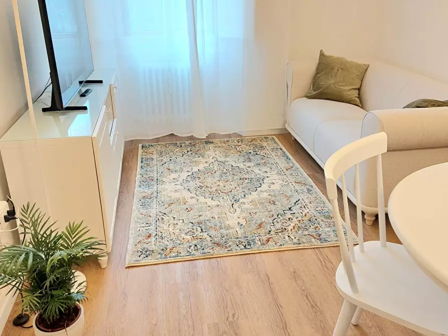 Immagine 11 di Appartamento in affitto  in Piazza Massimo D'Azeglio a Firenze