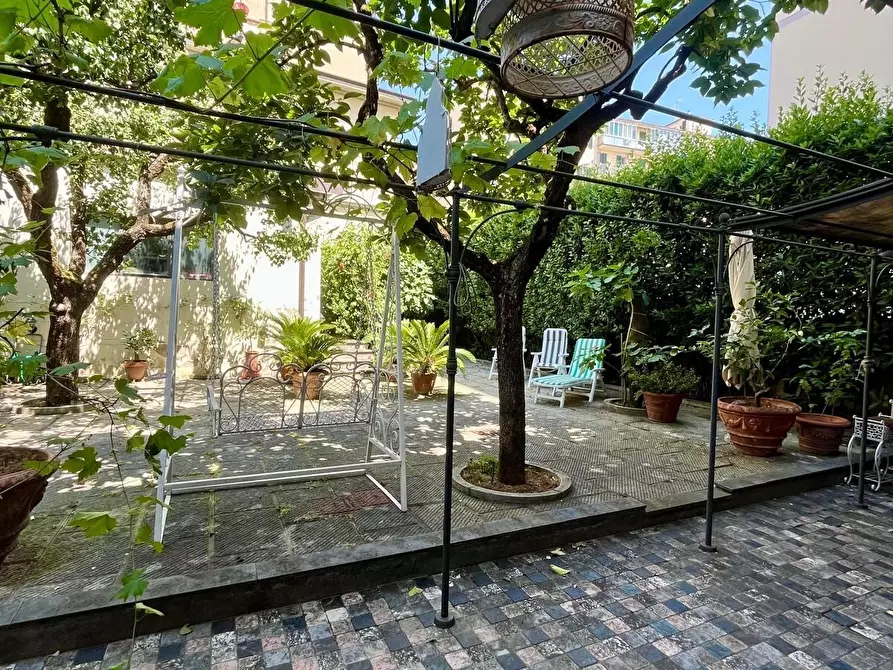 Immagine 3 di Villa in vendita  in Via XX Settembre a Firenze