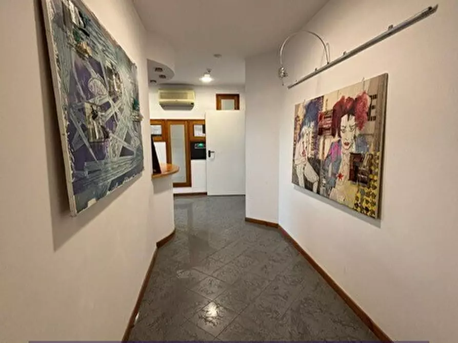 Immagine 6 di Laboratorio in vendita  in Via Castonella a Campi Bisenzio