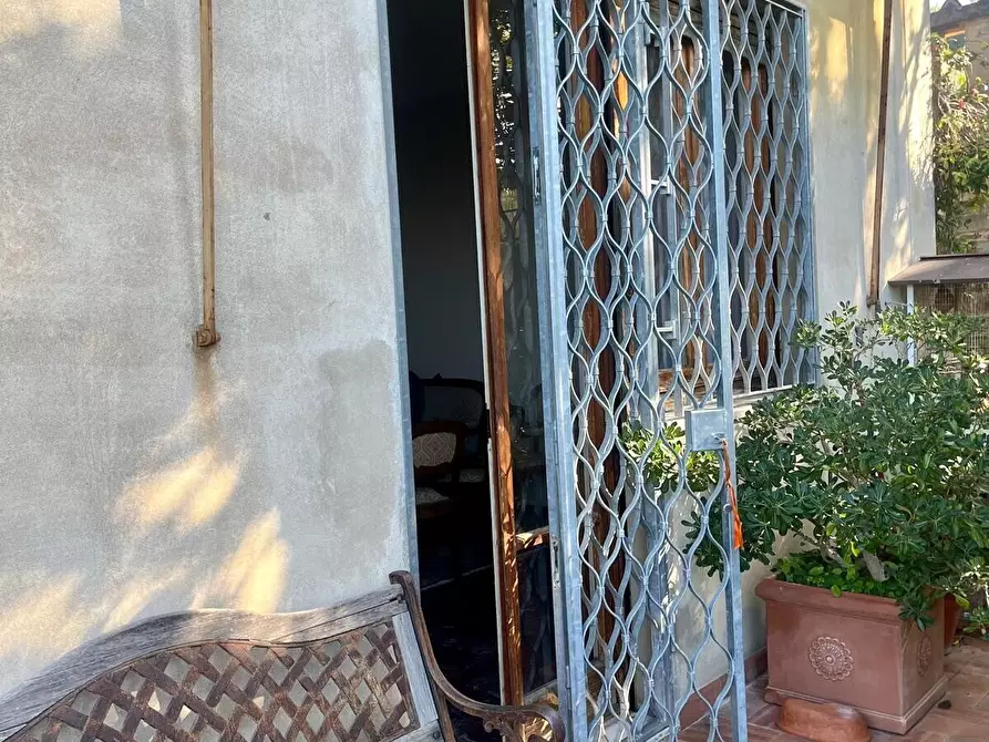 Immagine 10 di Quadrilocale in vendita  in Via Desiderio da Settignano a Firenze