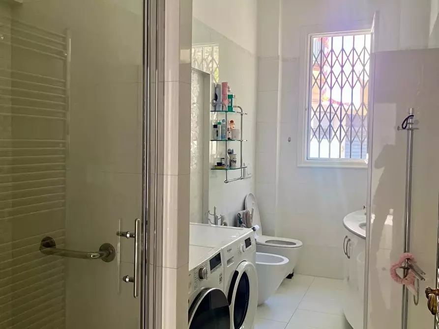 Immagine 15 di Appartamento in vendita  in Via Trento a Firenze