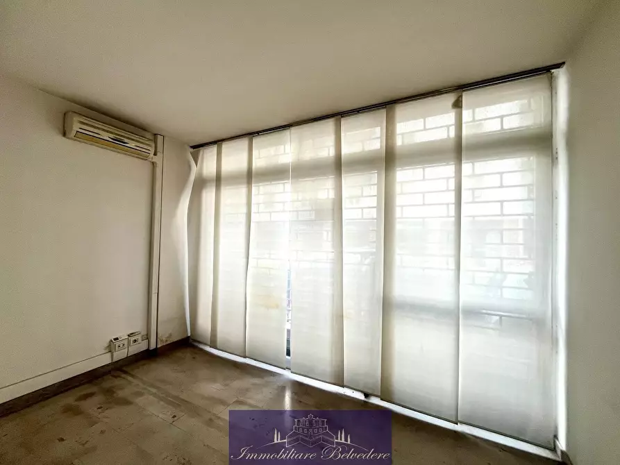 Immagine 13 di Capannone industriale in affitto  in Viale Redi a Firenze